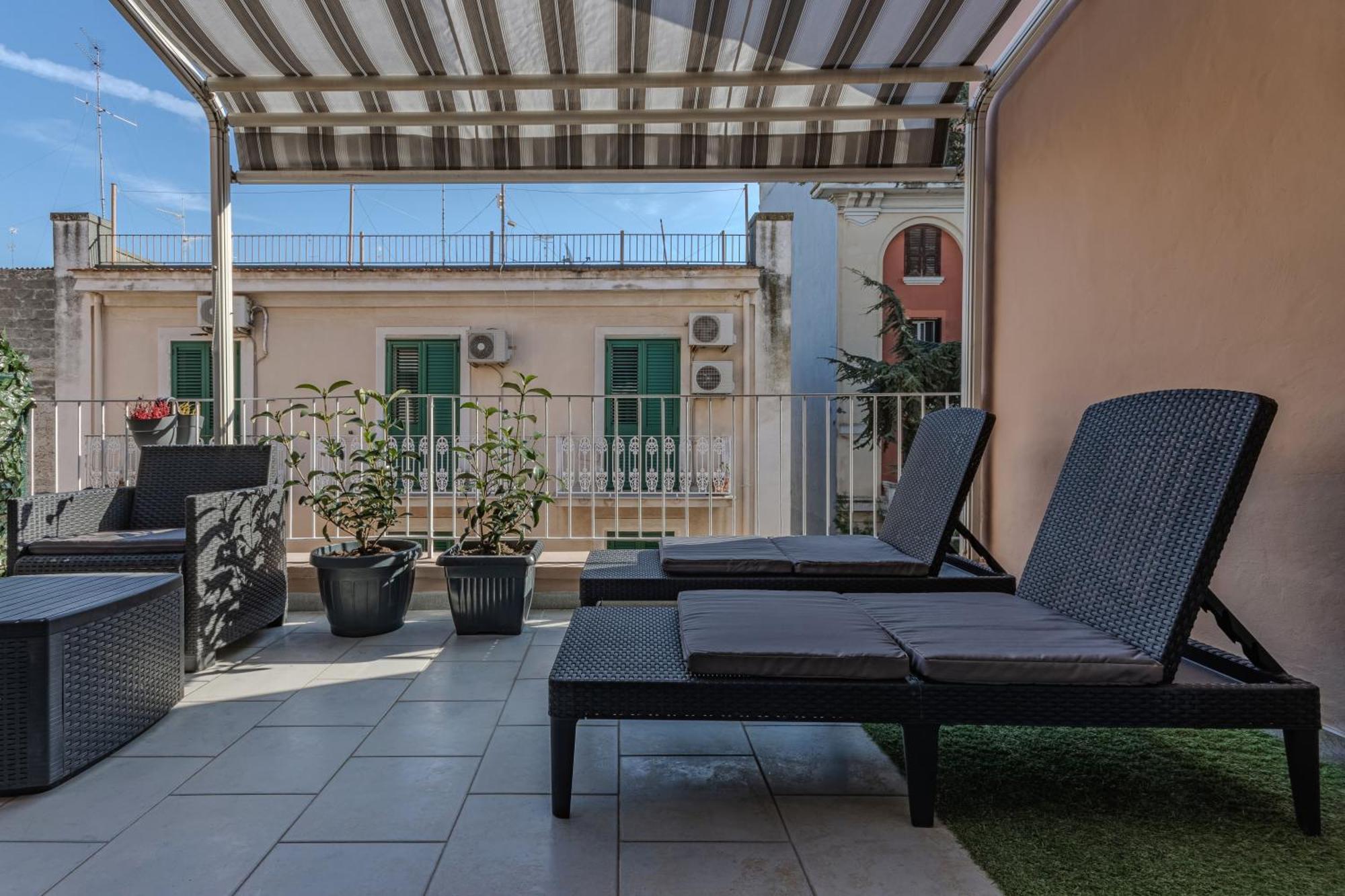 Eritrean Terrace Apartment Бари Екстериор снимка